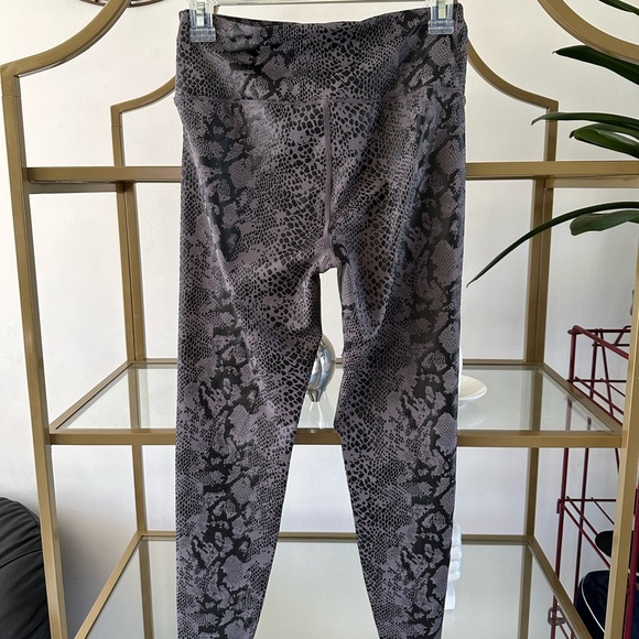 AR-33 leggings - Picture 6 of 6